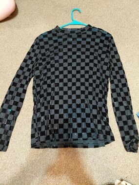 Long-Sleeve Checker Velvet Top in Black